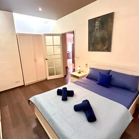 Traditional St Julian 150m From The Sea, 3 Bedrooms, 3 Bathrooms *