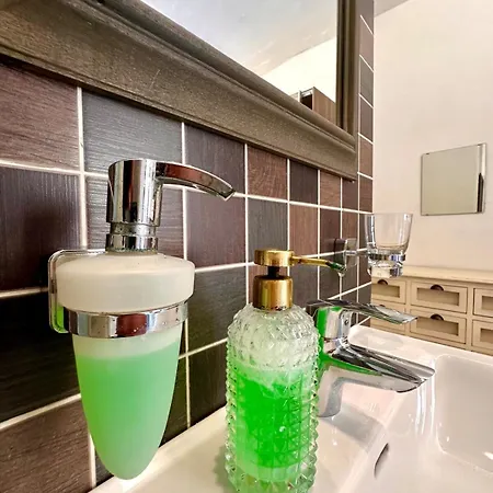 아파트 Traditional St Julian 150m From The Sea, 3 Bedrooms, 3 Bathrooms Saint Julian's