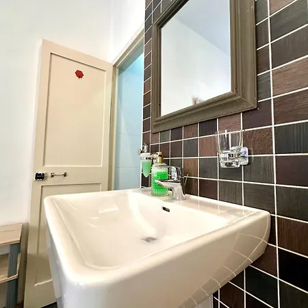 아파트 Traditional St Julian 150m From The Sea, 3 Bedrooms, 3 Bathrooms