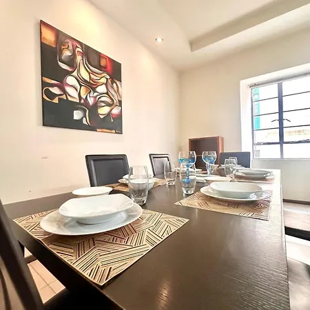 Traditional St Julian 150m From The Sea, 3 Bedrooms, 3 Bathrooms Saint Julian's