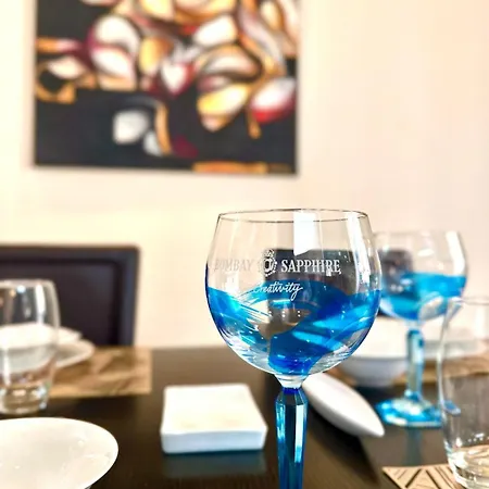 Traditional St Julian 150m From The Sea, 3 Bedrooms, 3 Bathrooms