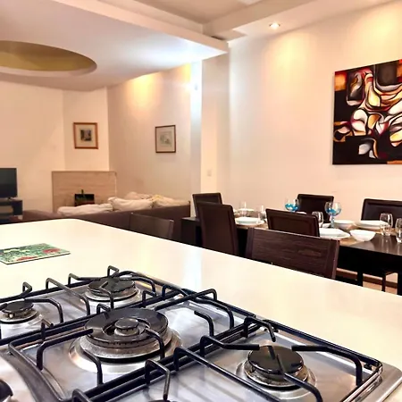 Traditional St Julian 150m From The Sea, 3 Bedrooms, 3 Bathrooms Saint Julian's