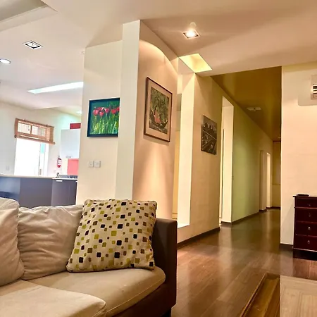 Traditional St Julian 150m From The Sea, 3 Bedrooms, 3 Bathrooms Apartment