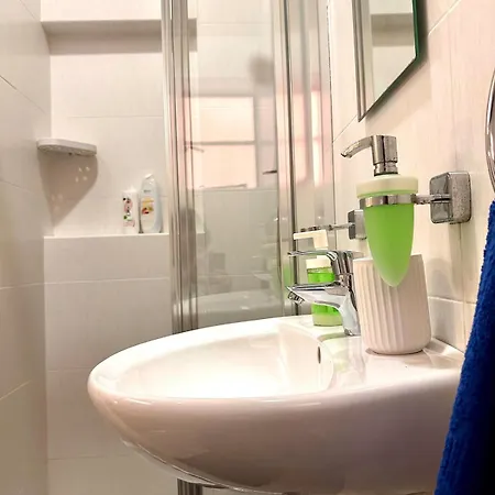 Traditional St Julian 150m From The Sea, 3 Bedrooms, 3 Bathrooms Διαμέρισμα *