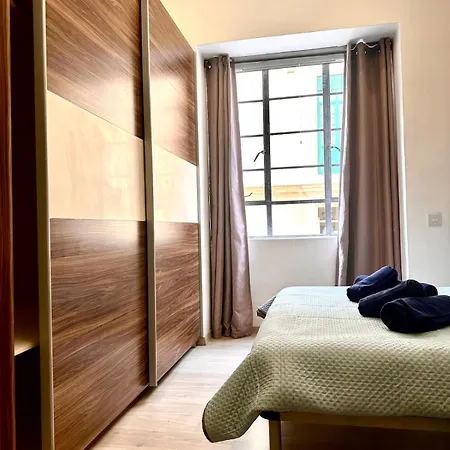 아파트 Traditional St Julian 150m From The Sea, 3 Bedrooms, 3 Bathrooms *